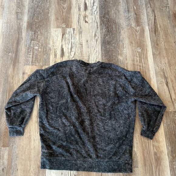 lululemon gray crewneck size M/L tie die pattern - Picture 2 of 3